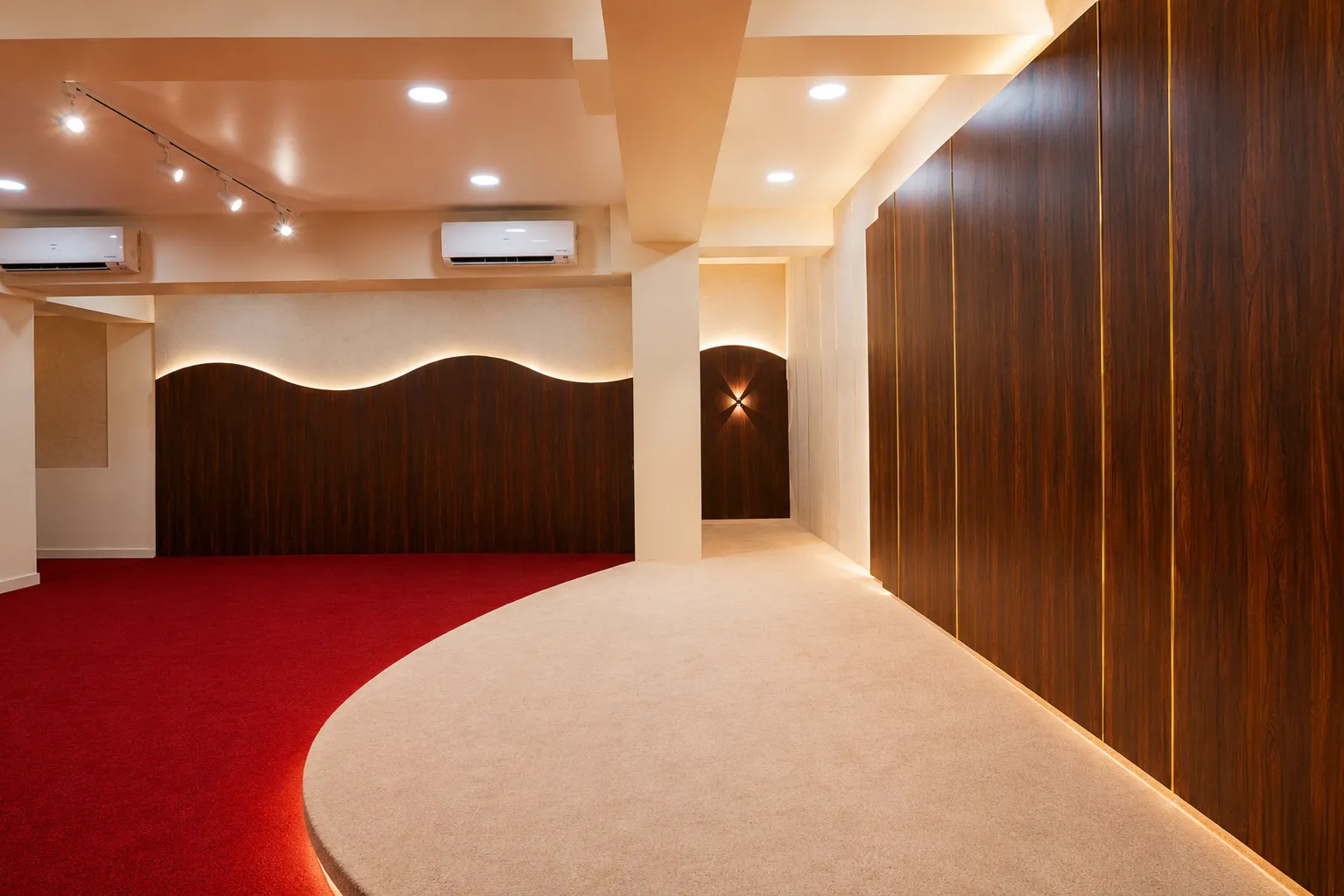 RC Workspace project — office-auditorium