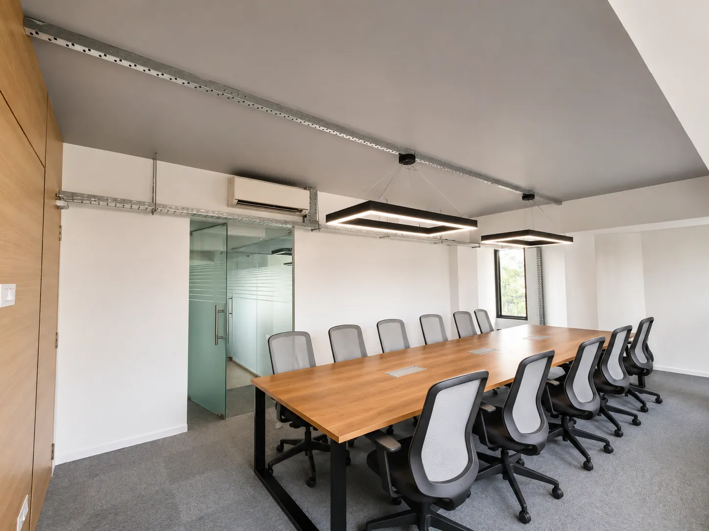 RC Workspace project — office-boardroom