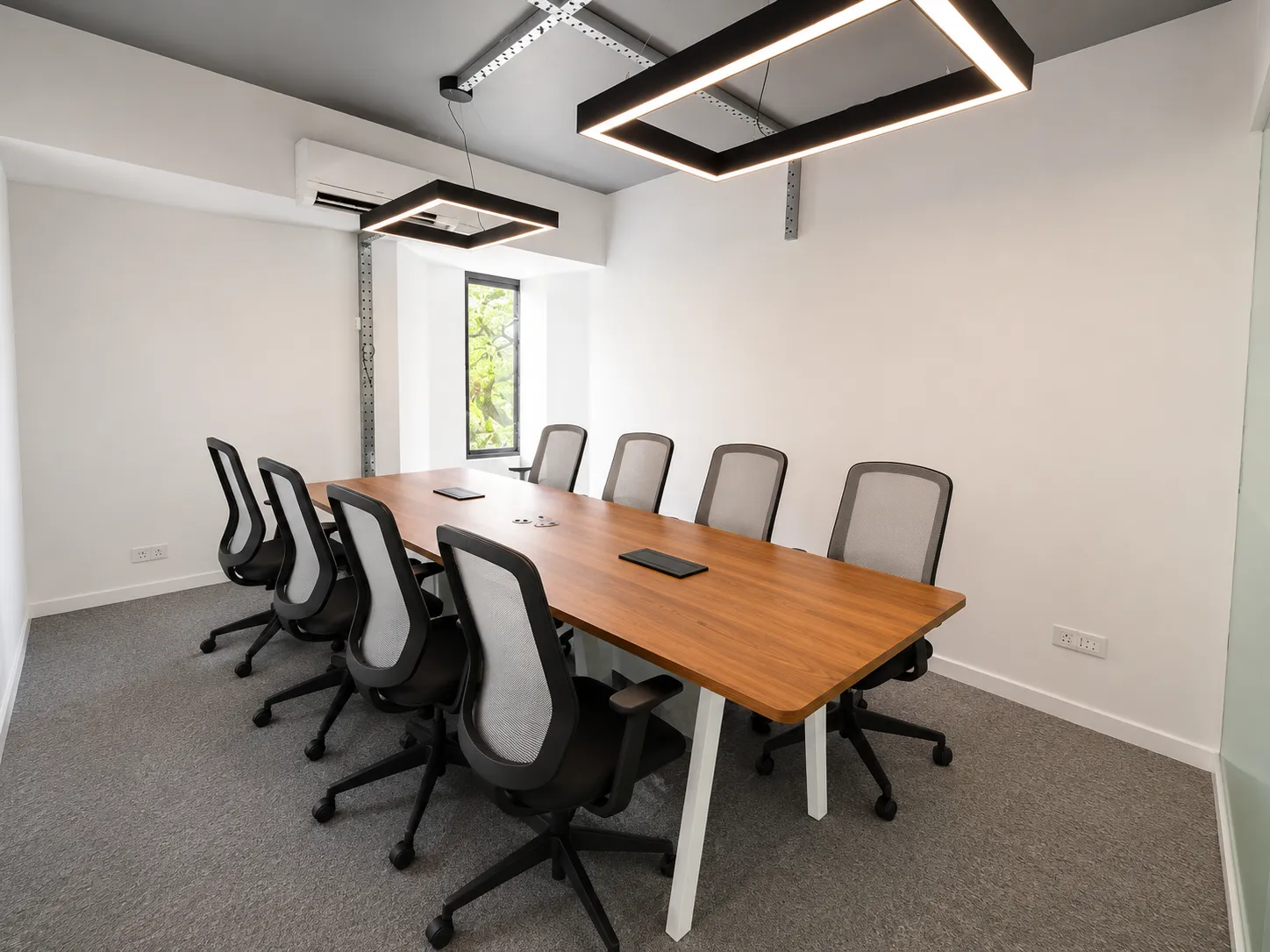 RC Workspace project — office-boardroom