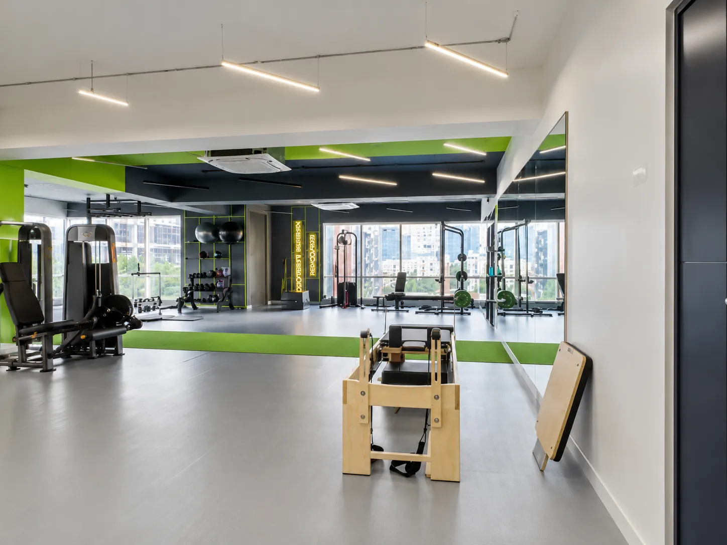 RC Workspace project — office-stance